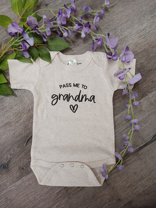 Pass Me To Grandma Short Sleeve Baby Bodysuit